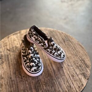 Kids Dinosaur Print Slip-On Shoes - Black